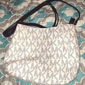 Crossbody purse
